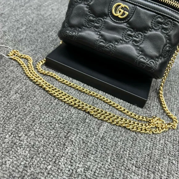 100% Authentic Gucci GG Leather Top Handle Bag 669-110524 - Picture 5 of 16